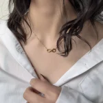 گردنبند بی نهایت