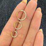 پیرسینگ حلقه ای گوش ظریف طلایی