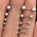 پیرسینگ گوش گوی نقره ای